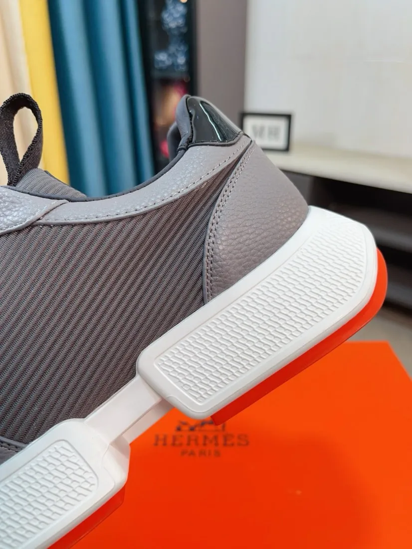 Men's shoes 💰460🌸🌸【HERMES】Hermès high-end quality original shoe upper: 🔝tumbled calfskin, suede calfskin, shoe body sewn H totem, outsole: ultra-light TPU foam·rubber; two-color molded outsole, ultra-high quality control·fine workmanship: highlighting (high-end·luxury·grade) 38-44 (45 can be customized)